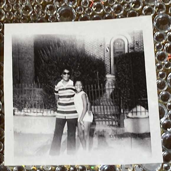 Join @ladydivadi LIVE shopping experience.
JUST ADMIRE: Sharing Rare Selections - Picture 12 of 17